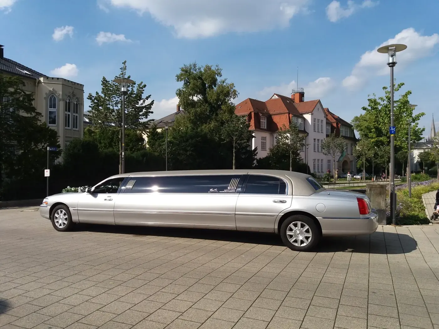 Stretchlimousine in der Stadt